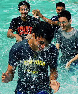 splash dance in the pool